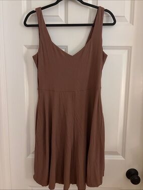 floral burgundy maxi dress Surplice Dress- Black or Large / Burgundy Production time:8 weeks Featuring a rich floral square neck This Mango Chocolate Brown